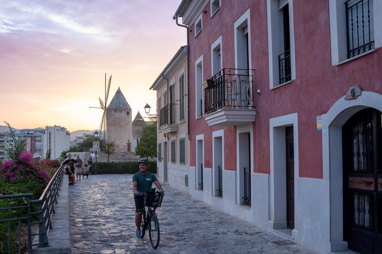 SUNSET TOUR WITH TAPAS